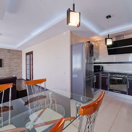 14th Floor Elite Apartment *