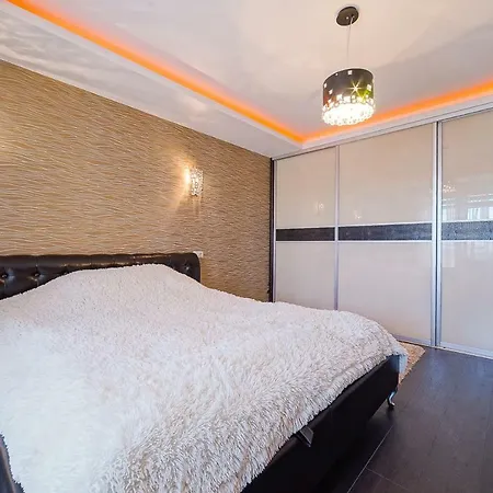 14th Floor Elite Apartment *